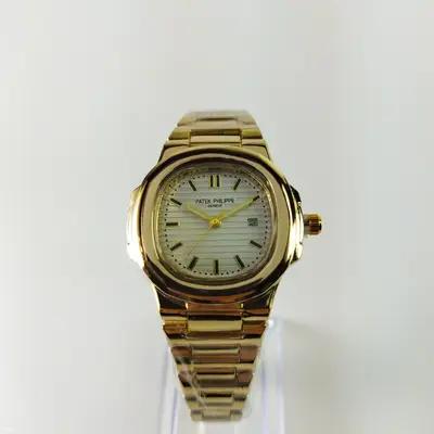 ساعت مچی استیل زنانه patek philippe دارای تاریخ شمار