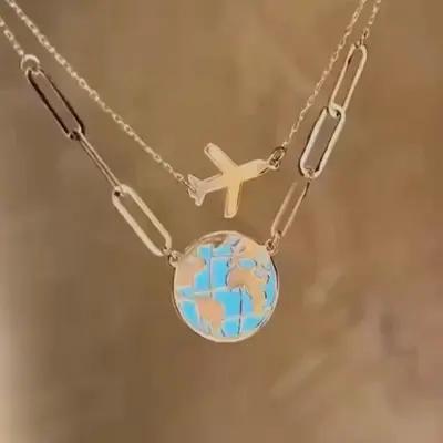 گردنبند سیاره زمین و هواپیما