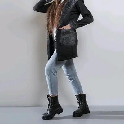 شنل زنانه مشکی خز طوسی