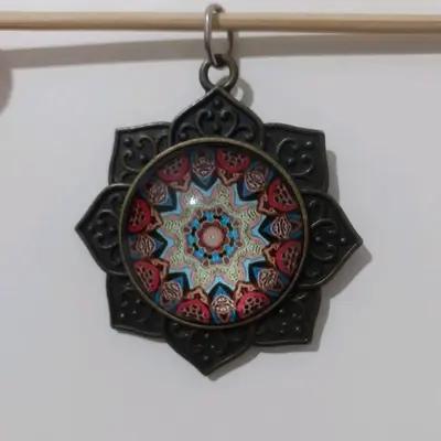 گردن آویز هشتپر