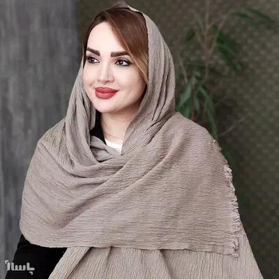 شال پلیسه پفکی خاکی موشی دستک ریشه پرزی در رنگ بندی-118931