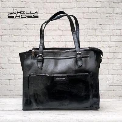 کیف زنانه سایز بزرگ چرم مشکی با بند بلند دوشی-109687