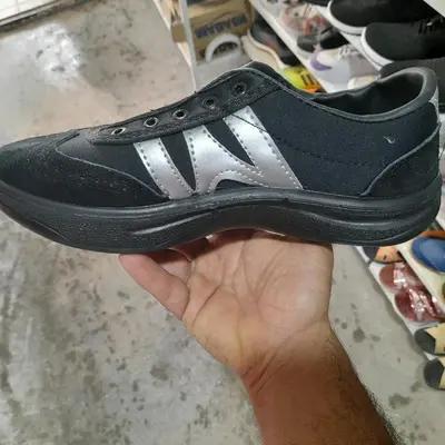 کفش کار مدل دبیلیو
