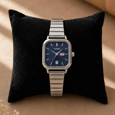 ساعت مچی زنانه کاسیو CASIO مدل A 168 دوتاریخ صفحه سورمه ای
