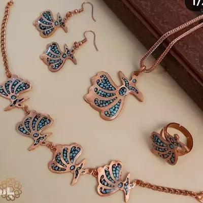 سرویس فیروزه کوبی