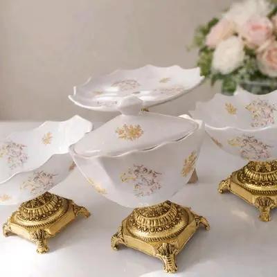 سرویس پذیرایی چهار تیکه