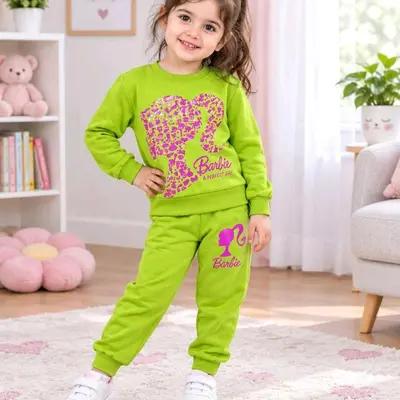 ست بلوز و شلوار دخترانه طرح باربی کرومی سبز، سایز 4 سال