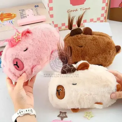 جامدادی پینترستی پولیشی کاپی بارا، کیف جامدادی فانتزی کاپی بارا مدل دانش آموزی Plush Capybara Pencil Case Novelty Cute Pencil Pouch for Girls Desktop Child Brown And Pink And White